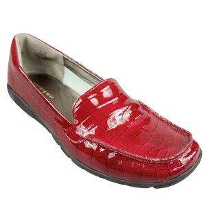 Easy Spirit Women's Abide 8.5 Red Crocodile Print Loafer - Classic Comfort